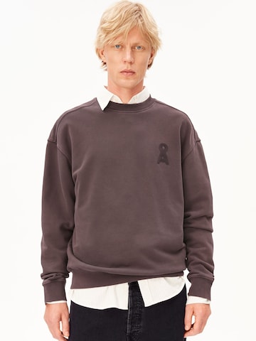 ARMEDANGELS Majica 'ICONIC Å GMT DYE' | rjava barva: sprednja stran