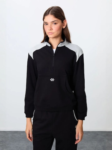 Completo per l'allenamento 'Aktive Sets' di Tommy Life in colori misti