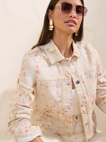 Friends Like These Between-Season Jacket in Beige