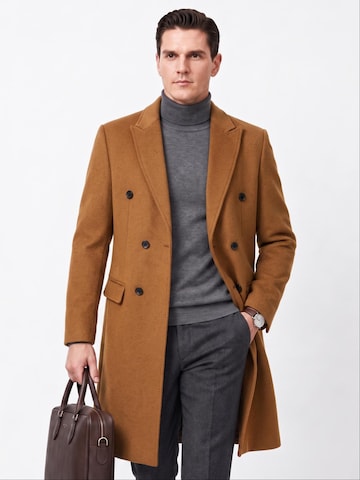 ALLTHEMEN Winter Coat 'Abendrot' in Beige: front