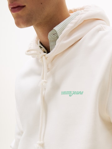 Felpa di Tommy Jeans in bianco