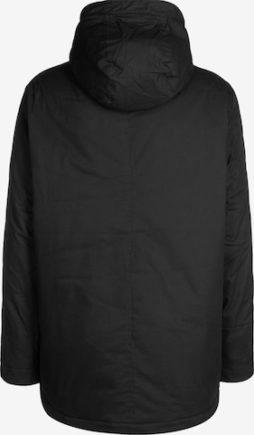 Parka d’hiver Lyle & Scott en noir