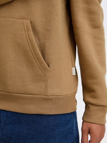 BLEND - Sudadera en marrón