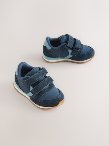 Baskets Next en bleu