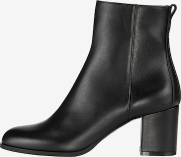 Nicowa Boots in Black: front