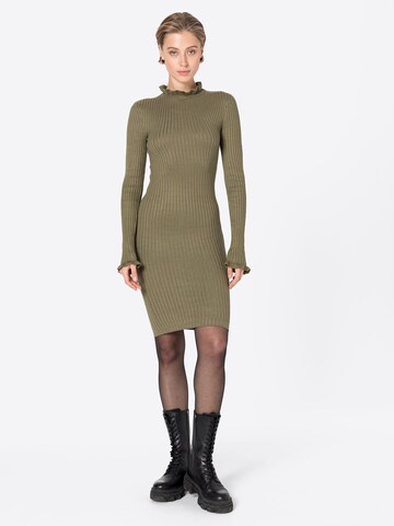 PIECES Knitted dress 'Laisa' in Green: front