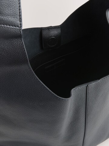 Next Kabelka na rameno - Čierna