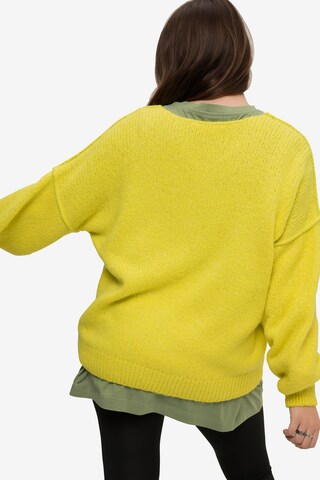 Studio Untold Sweater in Yellow