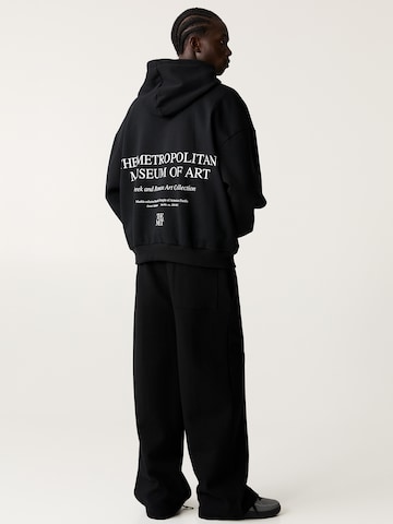 Bluză de molton de la Pull&Bear pe negru