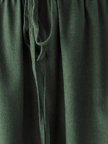 Willa Рокля в зелено