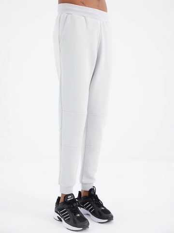 Regular Pantalon de sport Tommy Life en blanc
