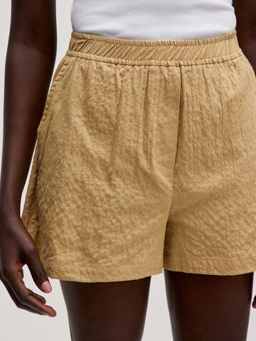 EDITED Flared Pants 'Edna' in Beige