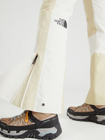 THE NORTH FACE Slimfit Spodnie sportowe 'LENADO' w kolorze biały