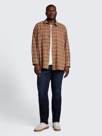 TOM TAILOR Men + Comfort fit Button Up Shirt in Brown