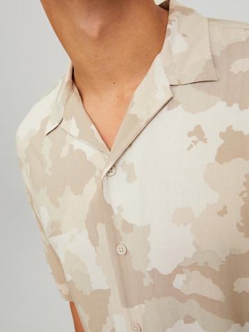 JACK & JONES Comfort fit Button Up Shirt 'Hunt' in Beige