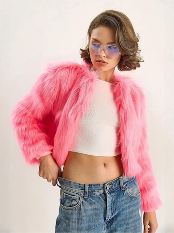 Bianco Lucci Tussenmantel in Roze