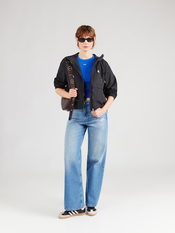 Calvin Klein Jeans Välikausitakki värissä musta