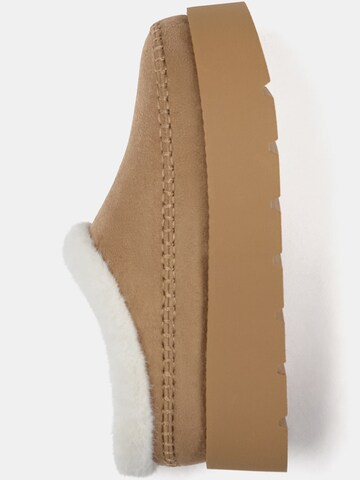Clogs di Pull&Bear in marrone