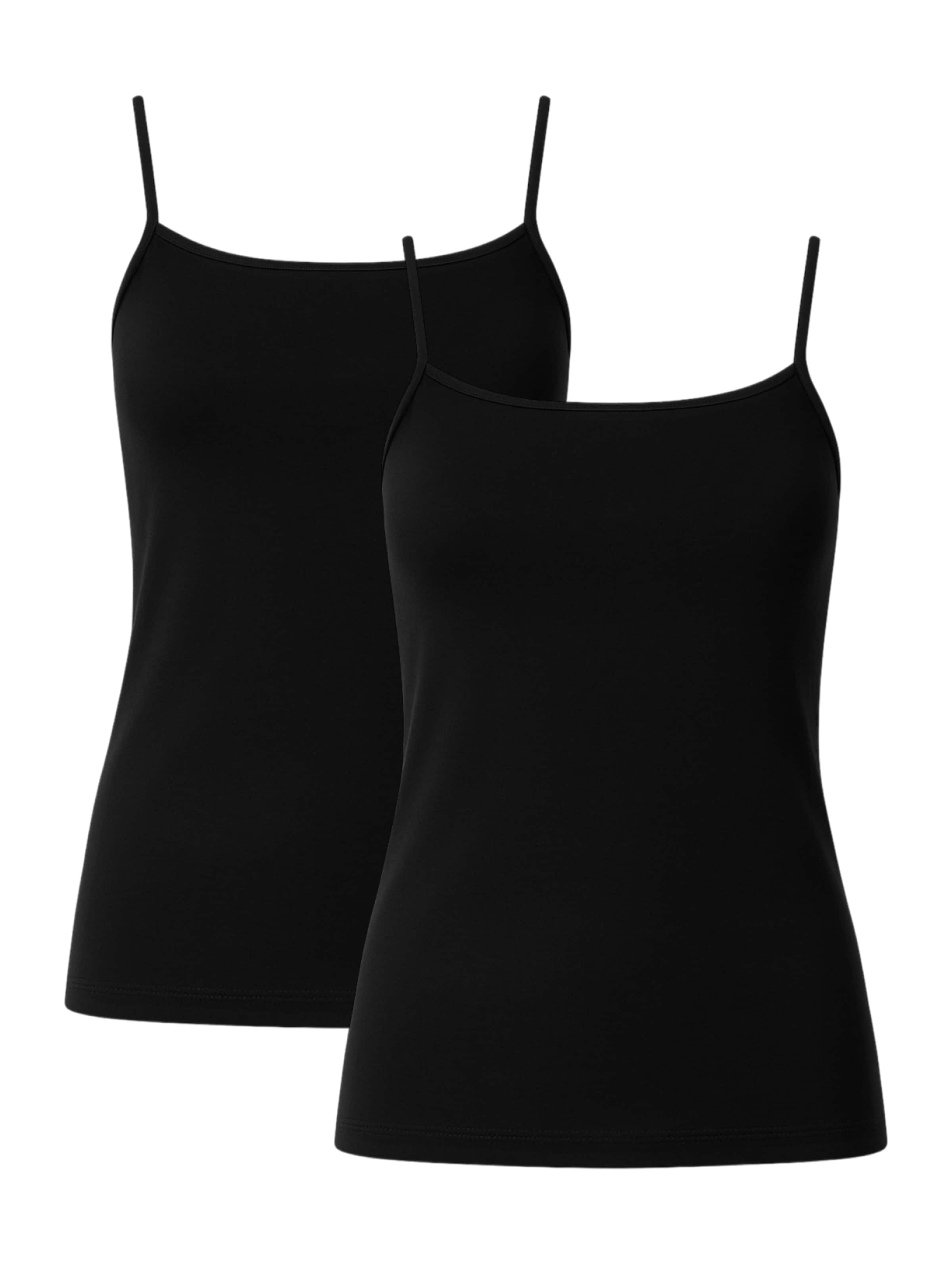 Blackspade Undershirt in Black: front