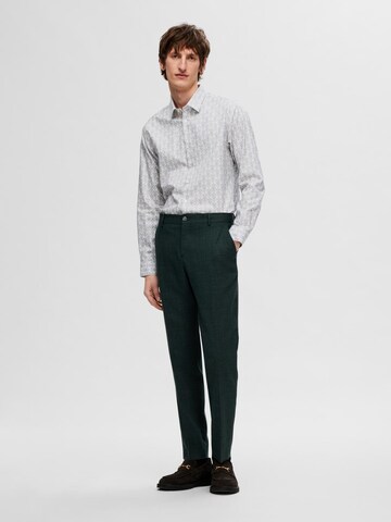 Coupe regular Chemise 'SLHSoho-Ethan' SELECTED HOMME en blanc
