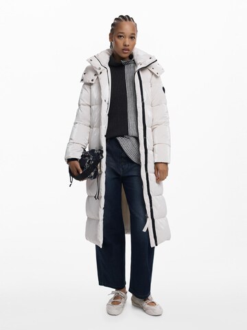 Veste d’hiver Desigual en blanc