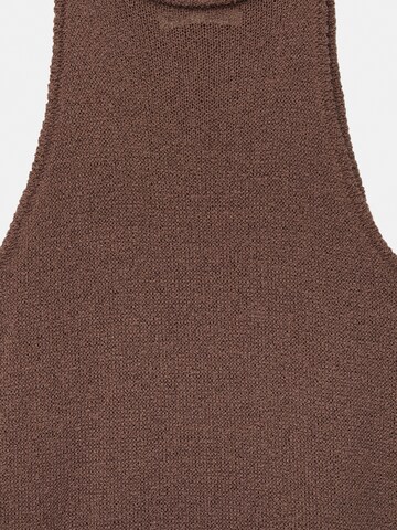 Pull&Bear Sukienka z dzianiny w kolorze brązowy