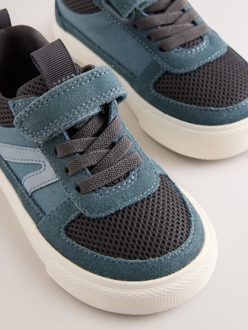 Baskets Next en bleu