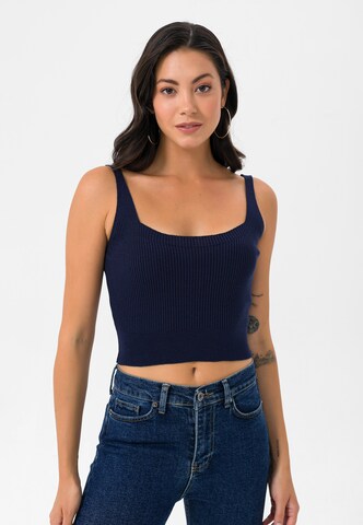 Felix Hardy Knitted top in Blue: front