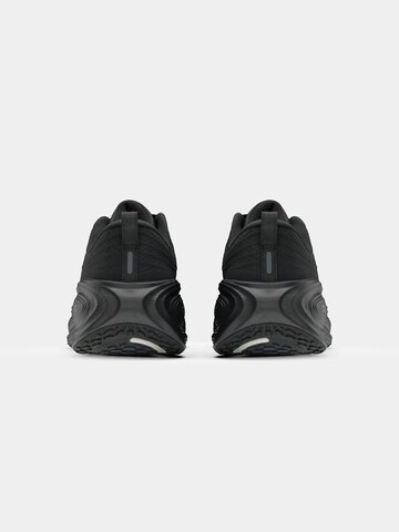 NIKE - Sapatilha de corrida 'Vomero Plus' em preto