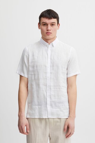 Regular fit Camicia 'Anton' di Casual Friday in bianco: frontale