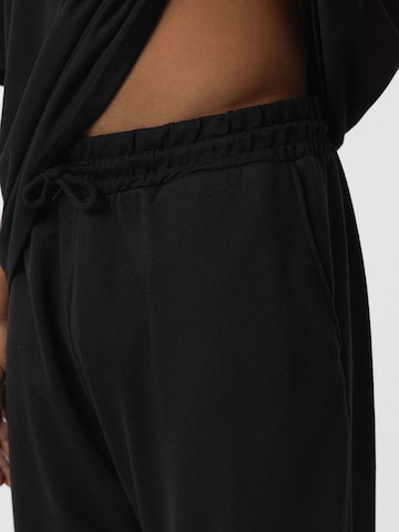 Tenue d'intérieur 'Akram' Dandalo en noir