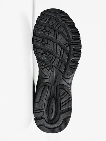 Bershka Sneakers in Black