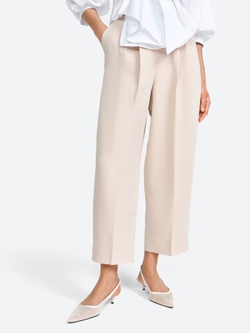 Rich & Royal Regular Pleat-front trousers in White: front