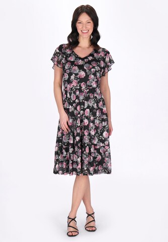 Usha Jurk in Zwart: voorkant