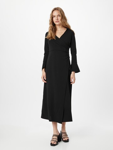 Robe Warehouse en noir : devant