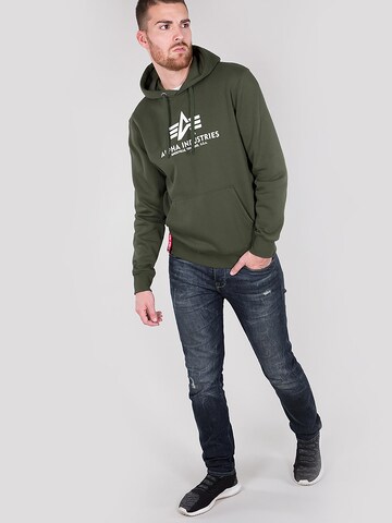 ALPHA INDUSTRIES Sweatshirt in Groen