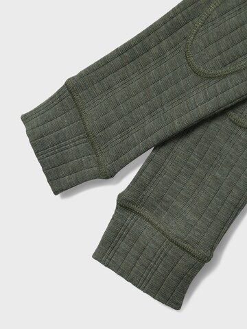 NAME IT - Skinny Leggings 'NMMWang' en verde