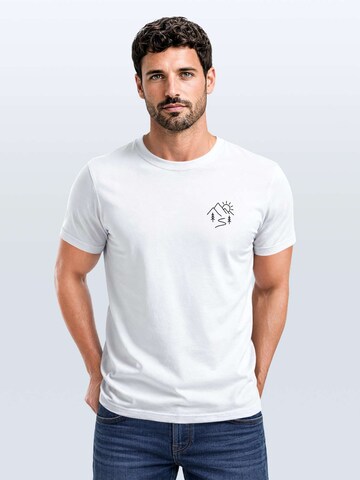 Neverless Shirt 'Berg Linie' in White: front
