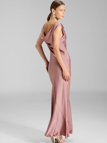 SWING - Vestido de festa em rosa