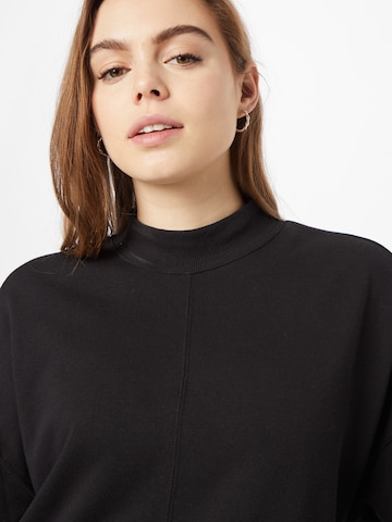 Monki - Vestido em preto