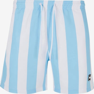 Shorts de bain Urban Classics en bleu : devant