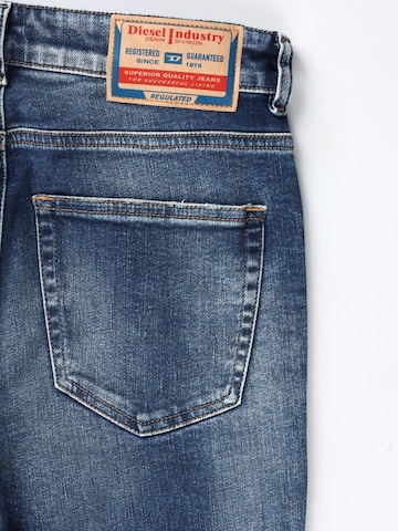 Skinny Jeans '1984 Slandy-High' di DIESEL in blu