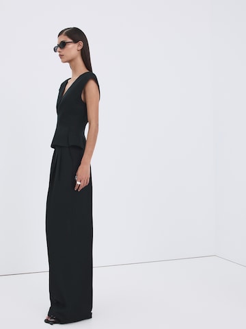 Wide leg Pantaloni con pieghe 'LBOLGA' di MANGO in blu