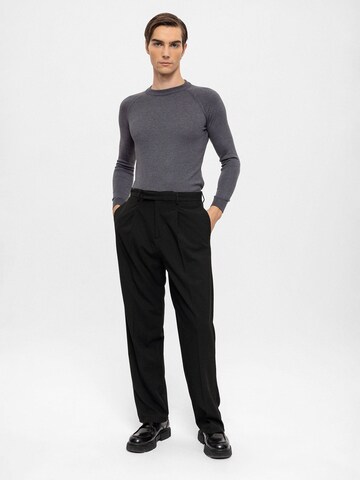 Antioch Tapered Trousers in Black