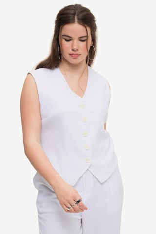 Studio Untold Suit Vest in White: front