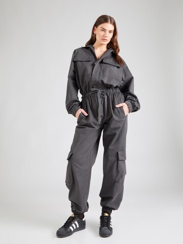 Karo Kauer Jumpsuit in Grau: predná strana