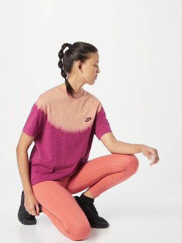 Nike Sportswear - Camiseta en rosa