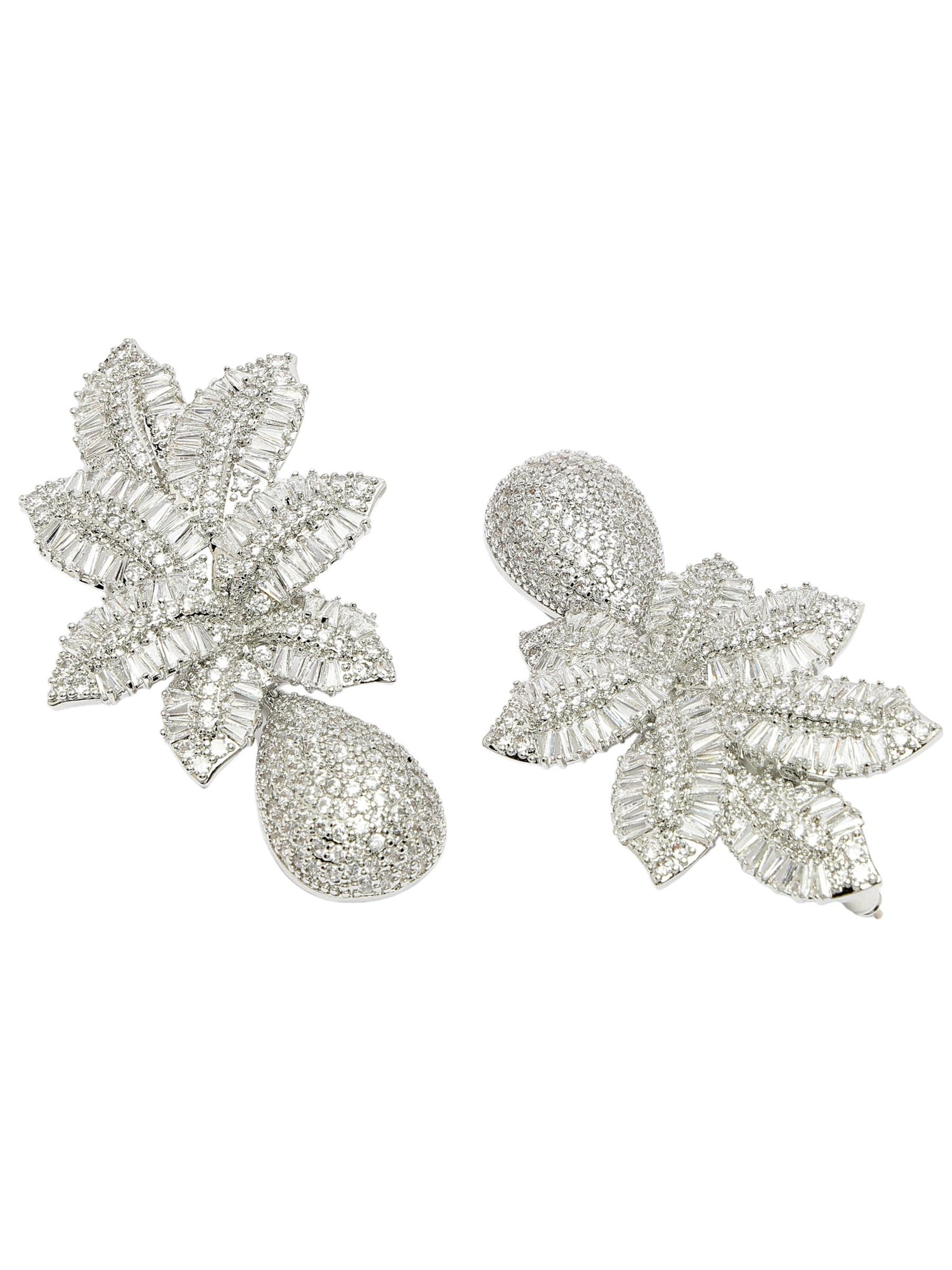 AVANT-GARDE PARIS Earrings 'Frejaya' in Silver