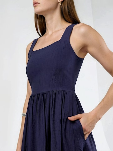 Robe Busem en bleu