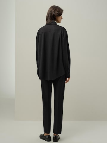 Lilysilk - Blusa en negro